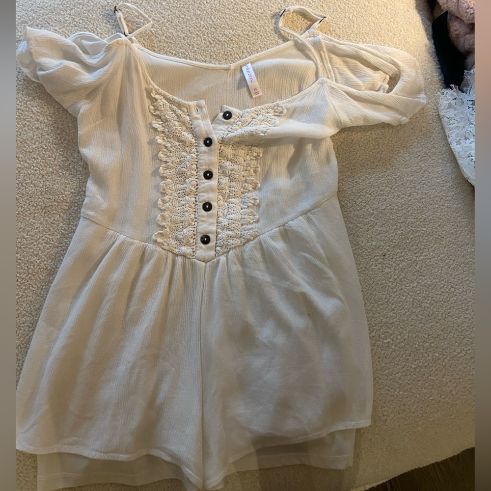 Xhilaration Cream Lace Button-Front Romper